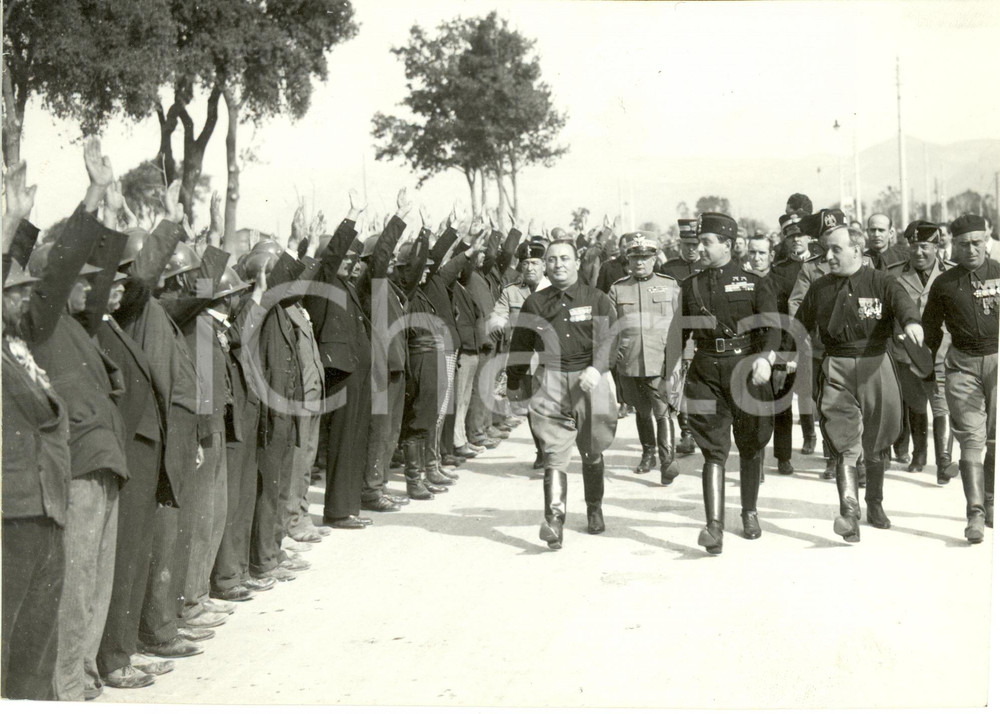 Fotografia d epoca originale 1933 LITTORIA Achille STARACE sfila davanti a Federazione Combattenti Fotografia 1