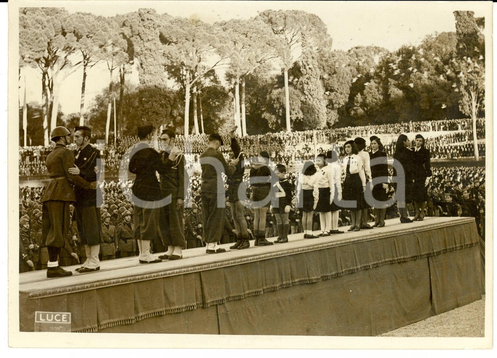 Fotografia d epoca originale 1939 ROMA Piazza di SIENA La XIII Leva Fascista alla presenza del Duce Foto 1