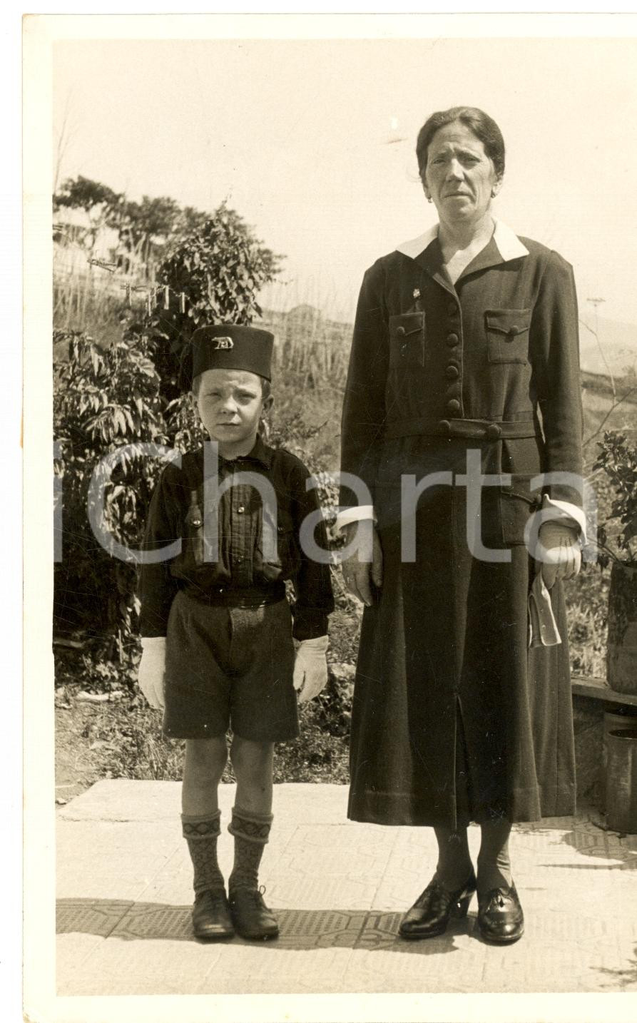 Fotografia d epoca originale 1937 GENOVA Teresa CABELLA madrina nave LITTORIO con il suo balilla Fotografia 1