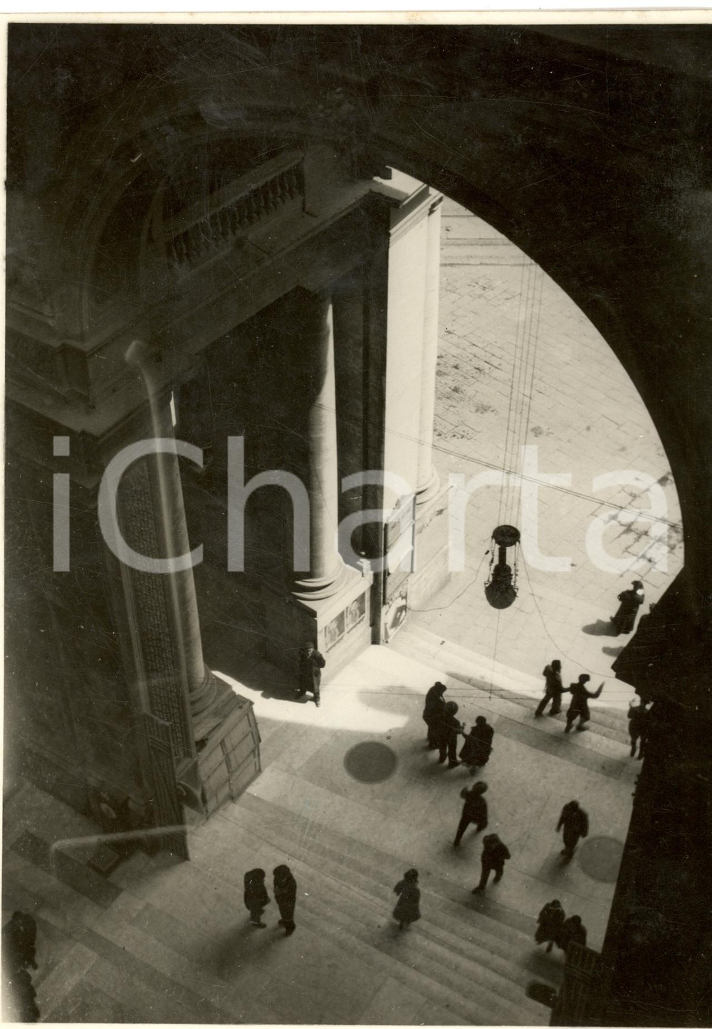 Fotografia d epoca originale 1933 NAPOLI L ingresso alla GALLERIA UMBERTO I dall alto Foto CARBONE & DANNO 1
