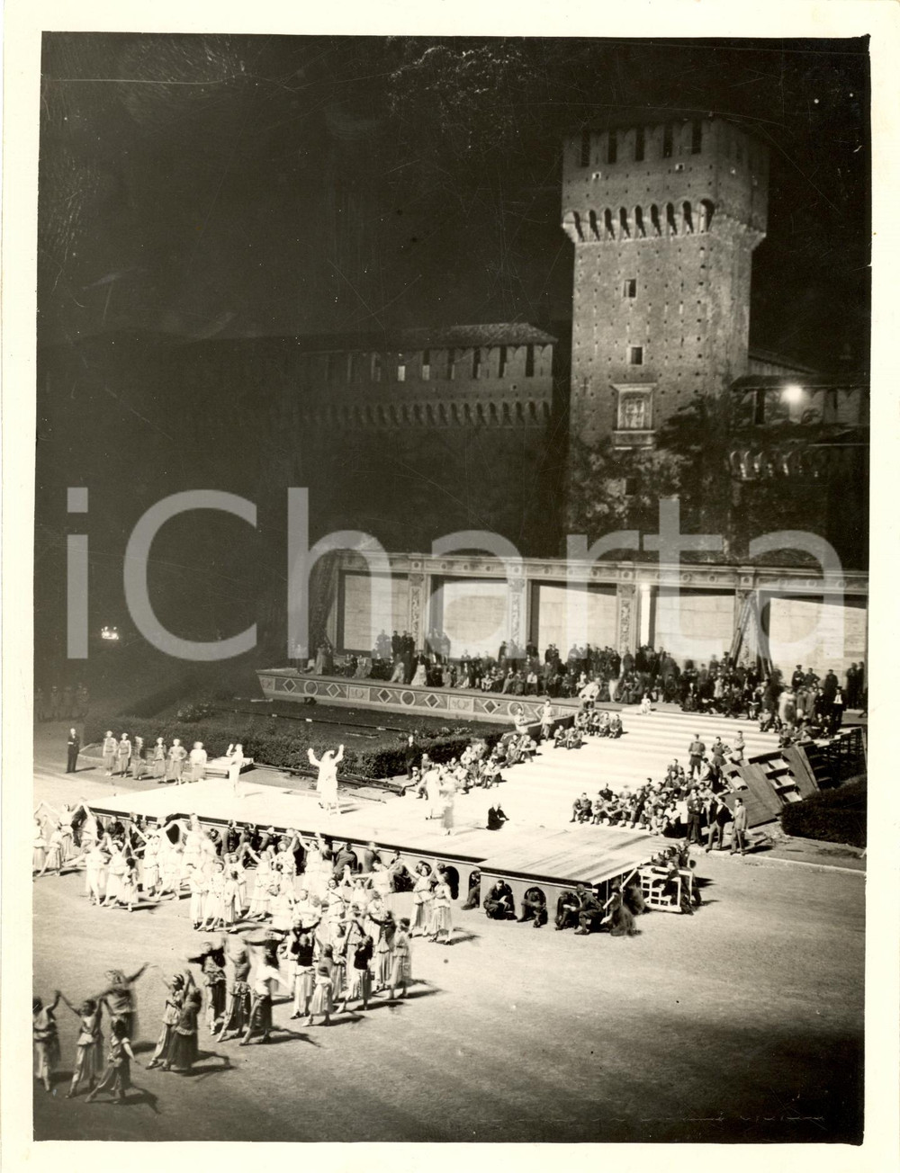 Fotografia d epoca originale 1937 MILANO Castello SFORZESCO Prove dei TRIONFI SABAUDI Fotografia 1
