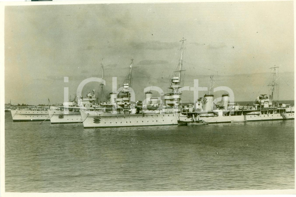 Fotografia d epoca originale 1935 MAR MEDITERRANEO Navi da guerra inglesi schierate Fotografia 1