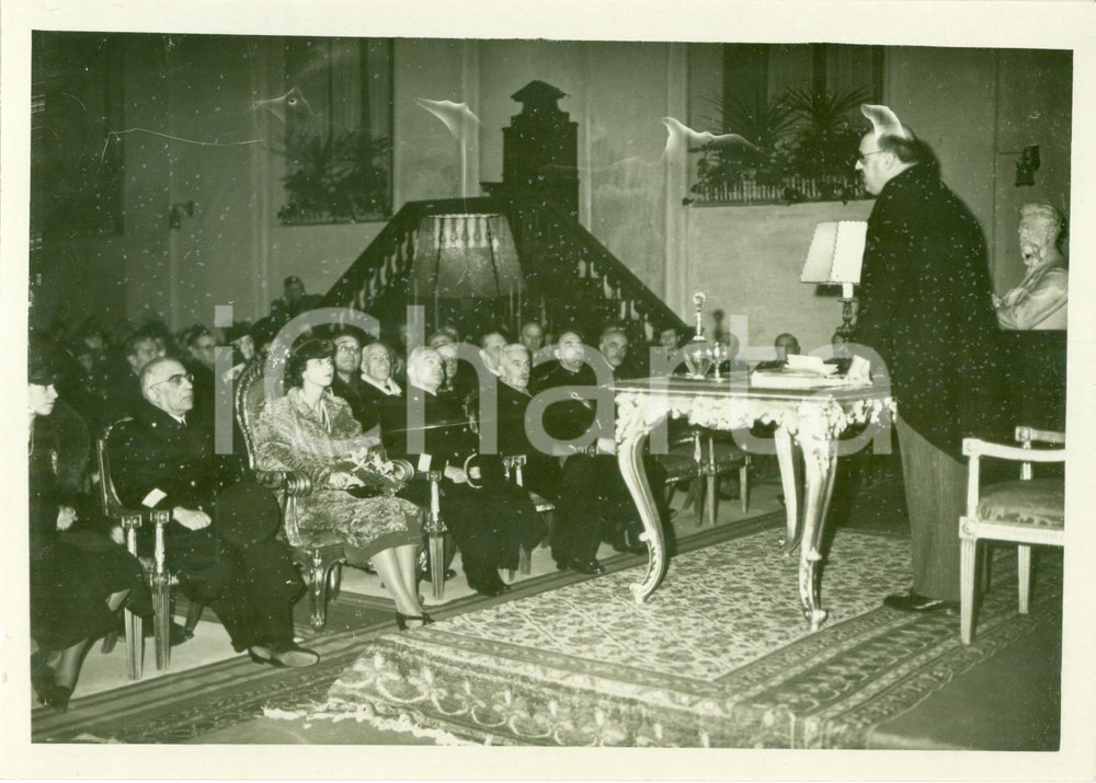 Fotografia d epoca originale 1938 ROMA Antonio MUNOZ commemora Domenico GNOLI Istituto Studi Romani FOTO 1