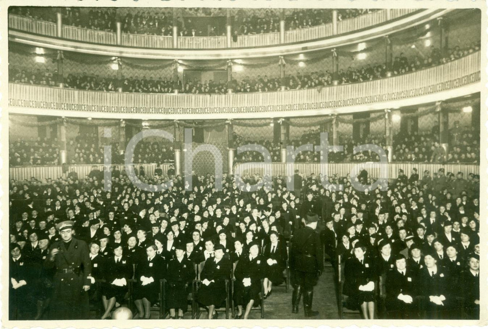 Fotografia d epoca originale 1938 GENOVA Gerarchi GIL LIGURIA al Teatro Genovese per rapporto Achille STARACE 1