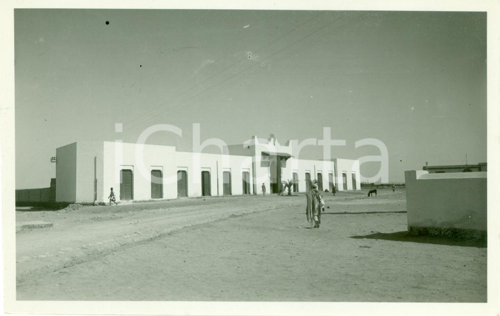 Fotografia d epoca originale 1930 ca SOLUCH LIBIA Il funduch o mercato dei cereali Fotografia ANIMATA 1