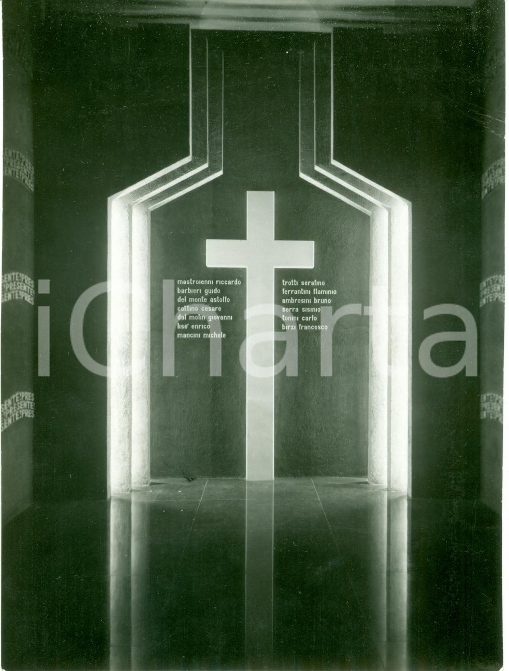 Fotografia d epoca originale 1935 BENGASI LIBIA Sacrario Camicie Nere cadute in CIRENAICA Fotografia 1