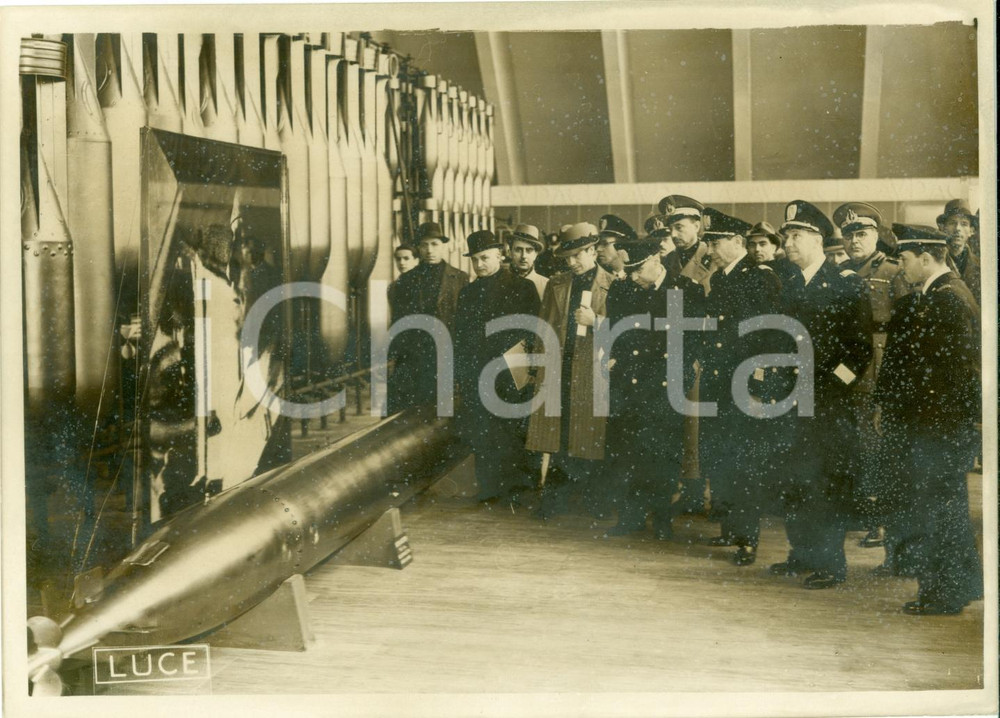 Fotografia d epoca originale 1938 ROMA Giacomo MEDICI DEL VASCELLO visita mostra autarchica minerale FOTO 1