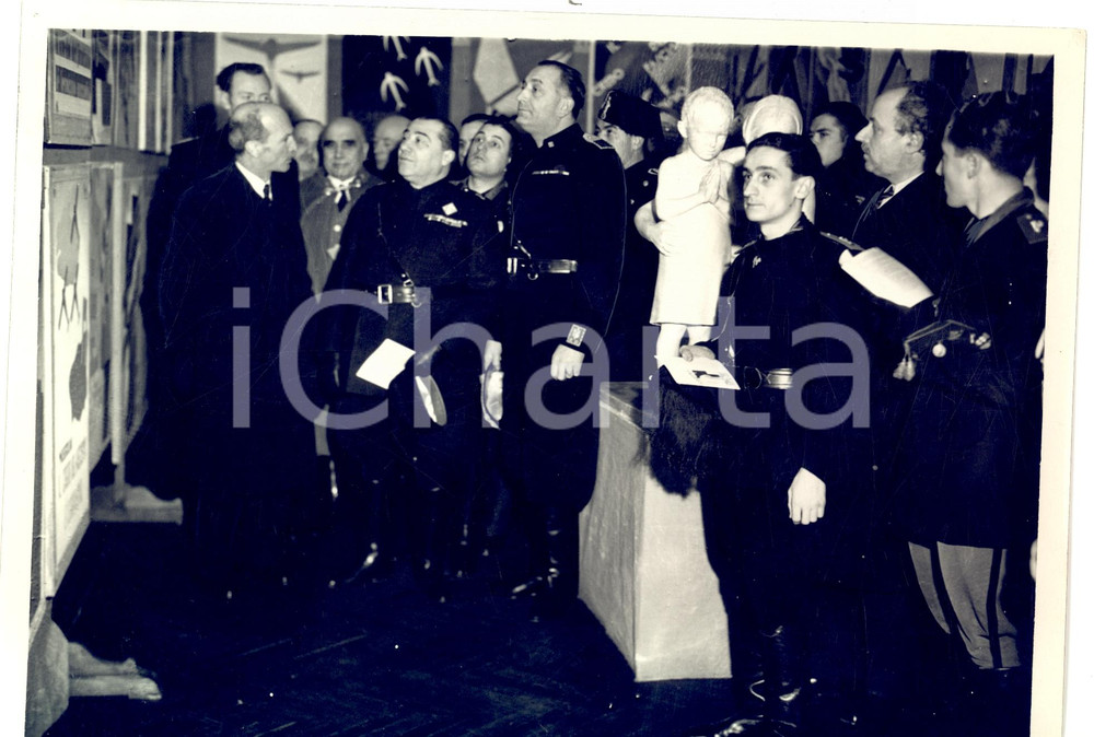 Fotografia d epoca originale 1935 MILANO SFORZESCO Mostra Prelittoriale d Arte  Visita autoritÃ  cittadine 1