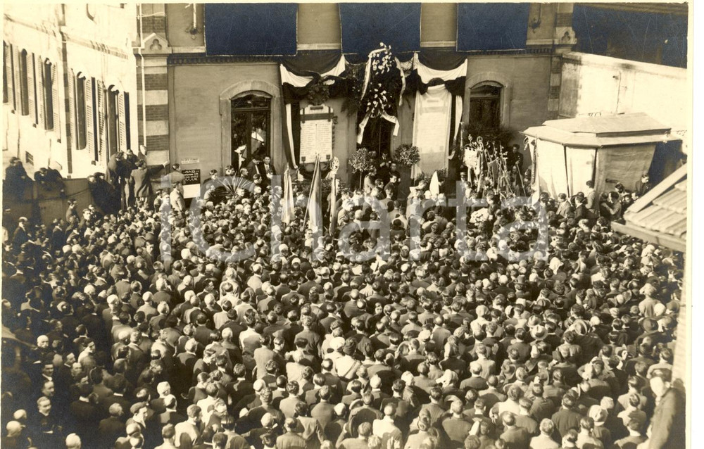 Fotografia d epoca originale 1928 MILANO Folla in attesa della cerimonia del NATALE DI ROMA Foto MONTESI 1