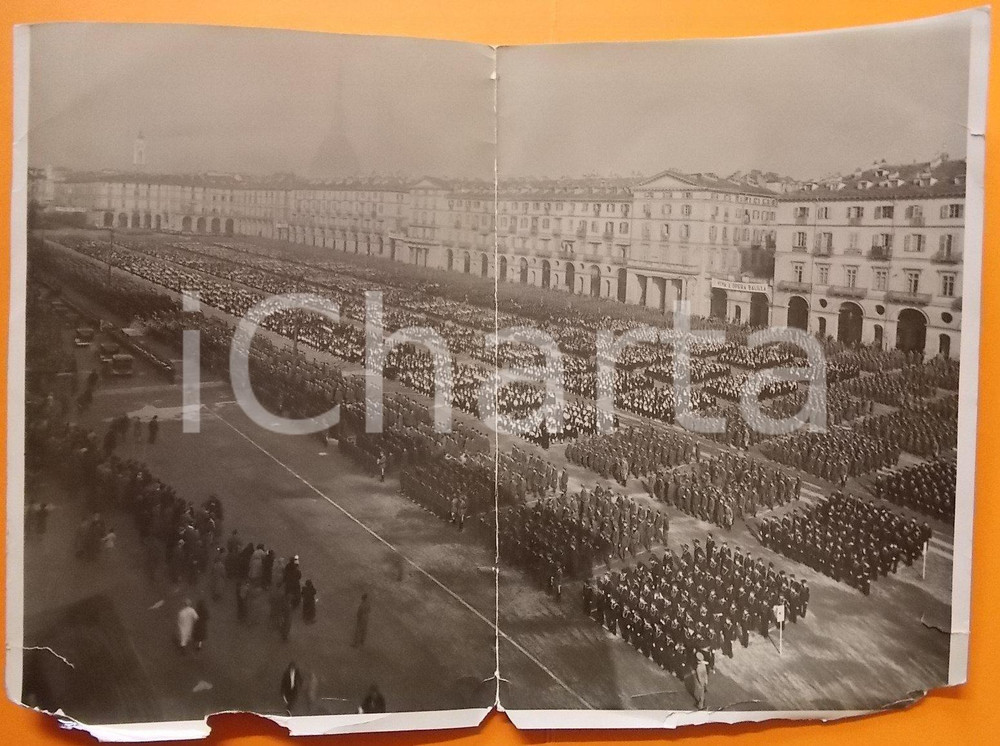 Fotografia d epoca originale 1936 TORINO Schieramento 25.000 CAMICIE NERE Piazza VITTORIO VENETO DANNEGGIATA 1