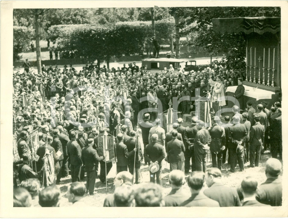 Fotografia d epoca originale 1930 MILANO Benedizione gagliardetti dei ferrovieri d ITALIA Fotografia 1