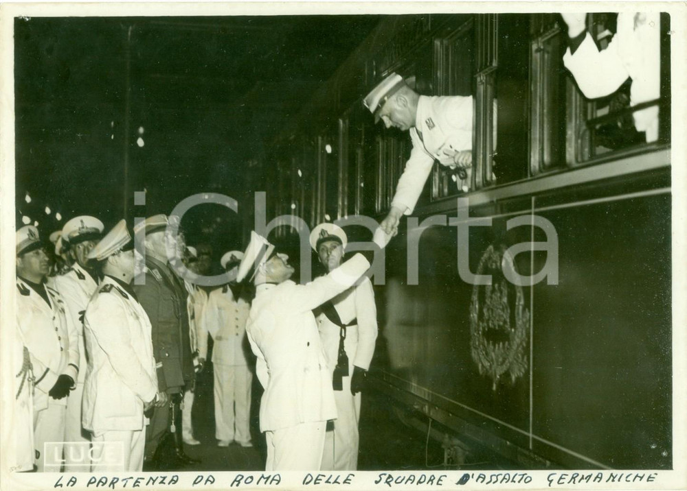 Fotografia d epoca originale 1939 ROMA Luigi RUSSO alla partenza di Viktor LUTZE Comandante SA Fotografia 1