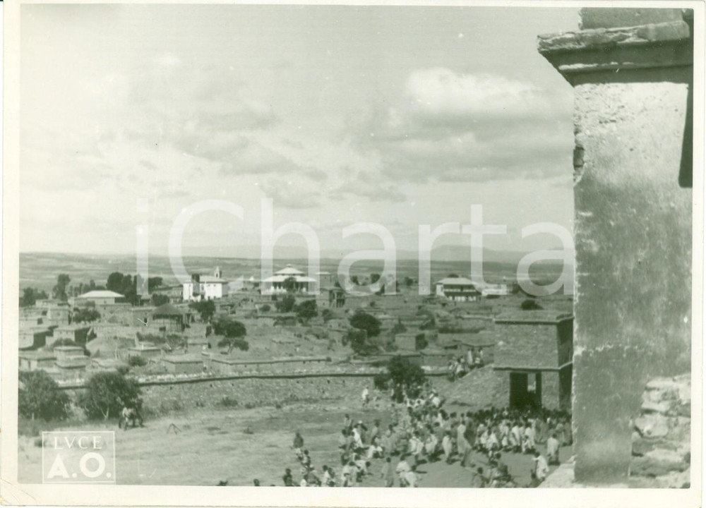 Fotografia d epoca originale 1935 ca MACALLE  ETIOPIA AOI Scorcio della cittÃ  indigeni in piazza FOTOGRAFIA 1