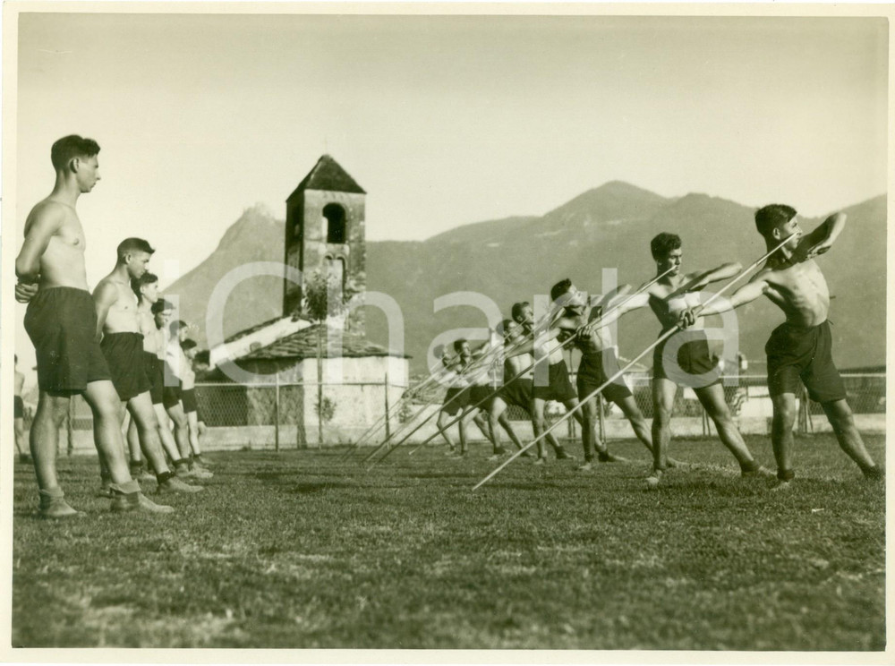 Fotografia d epoca originale 1936 TORINO Avanguardisti si esercitano con giavellotto Fotografia 1