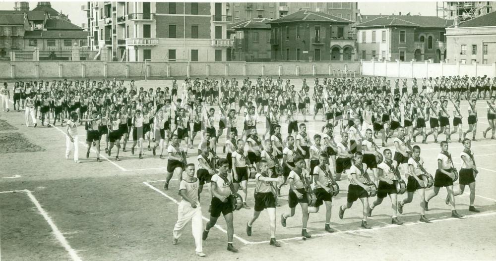 Fotografia d epoca originale 1936 TORINO Sfilata dell OPERA BALILLA tamburini e moschettieri FOTOGRAFIA 1