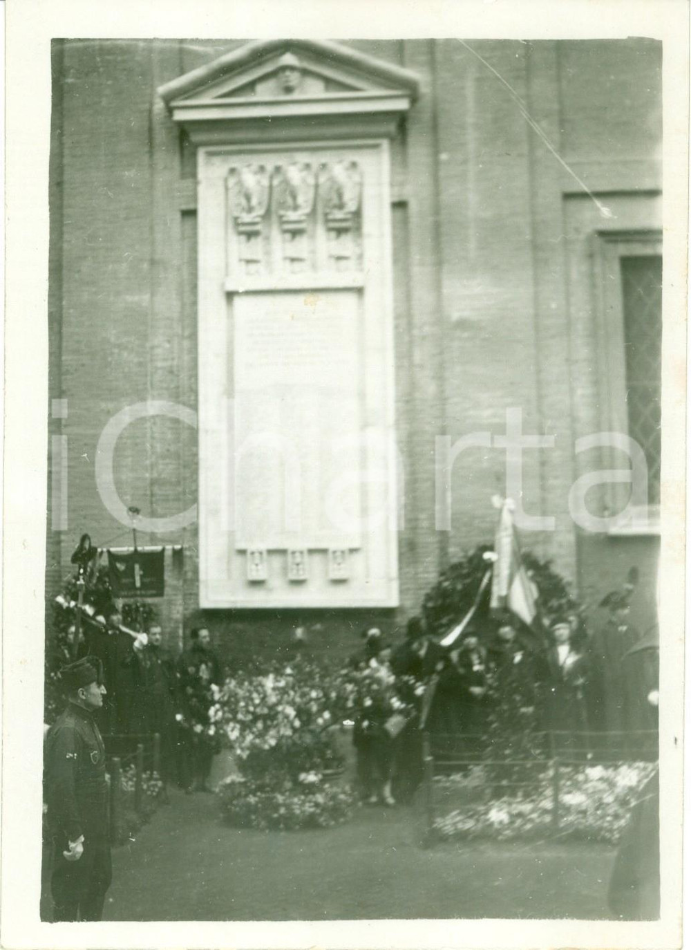 Fotografia d epoca originale 1928 ROMA SUBURRA Vittorio Emanuele III inaugura Monumento ai Caduti in guerra 1