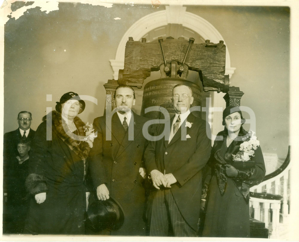 Fotografia d epoca originale 1931 PHILADELPHIA USA Dino GRANDI Harry MACKEY alla Liberty Bell DANNEGGIATA 1