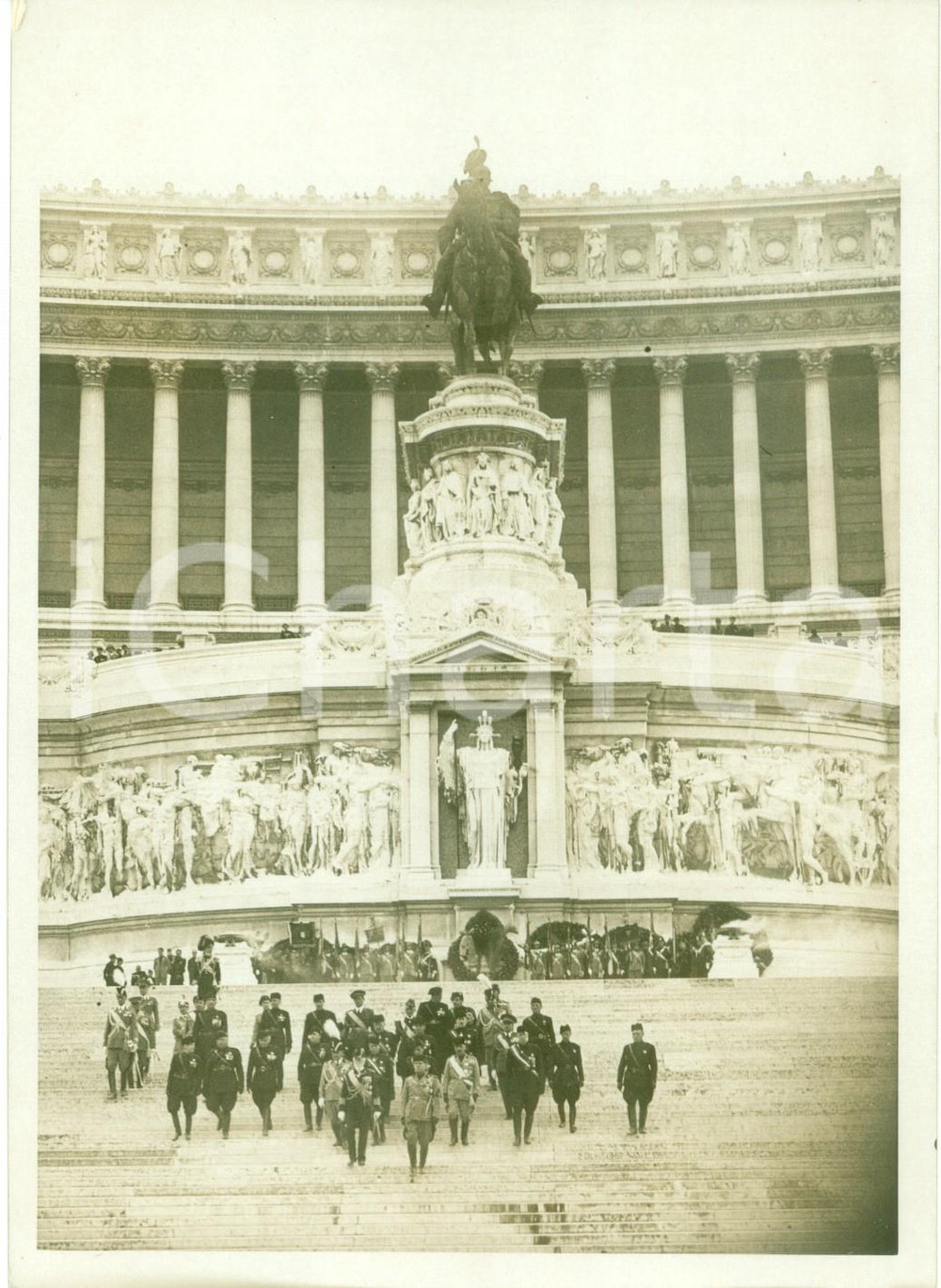 Fotografia d epoca originale 1935 ROMA Benito MUSSOLINI e membri del Governo al MILITE IGNOTO Fotografia 1