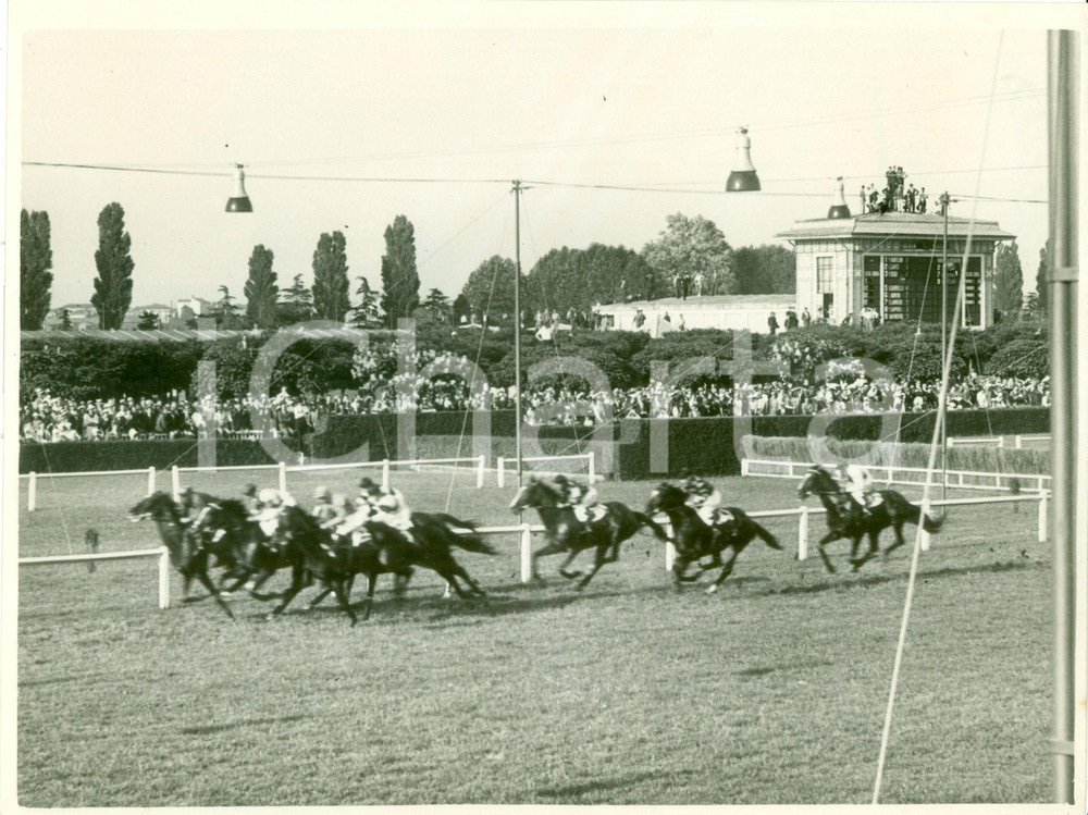 Fotografia d epoca originale 1936 MILANO SAN SIRO Passaggio davanti alle tribune per il GRAN PREMIO Foto 1