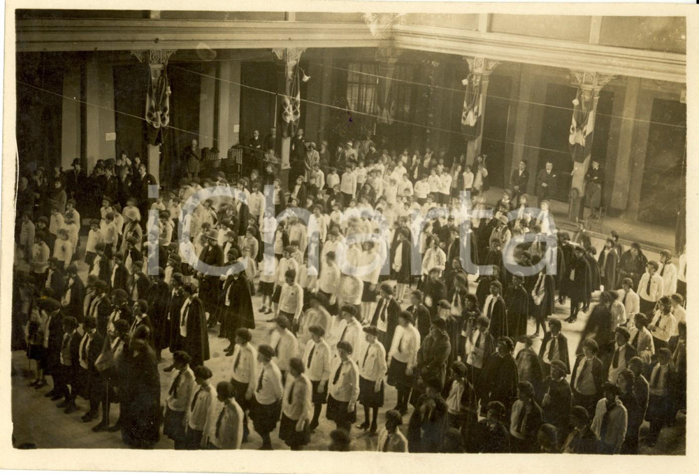 Fotografia d epoca originale 1930 MILANO Casa ONB Cerimonia di passaggio da Piccole a Giovani Italiane 1
