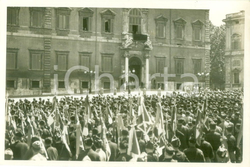 Fotografia d epoca originale 1937 ROMA Popolo acclama Vittorio Emanuele III al QUIRINALE Fotografia 1