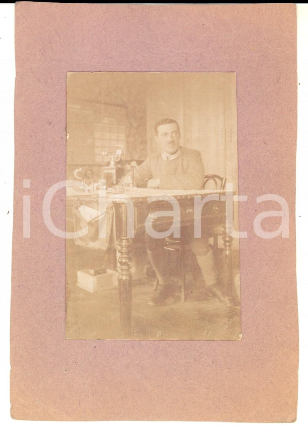 Fotografia d epoca originale 1915 ca REGIO ESERCITO Ritratto di ufficiale alla scrivania Foto 9x14 cm 1
