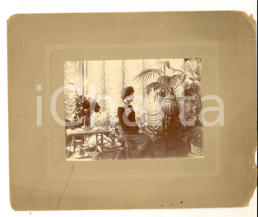 Fotografia d epoca originale 1910 ca MILANO ? Una nobildonna nel suo salotto Foto VINTAGE 20x17 cm 1