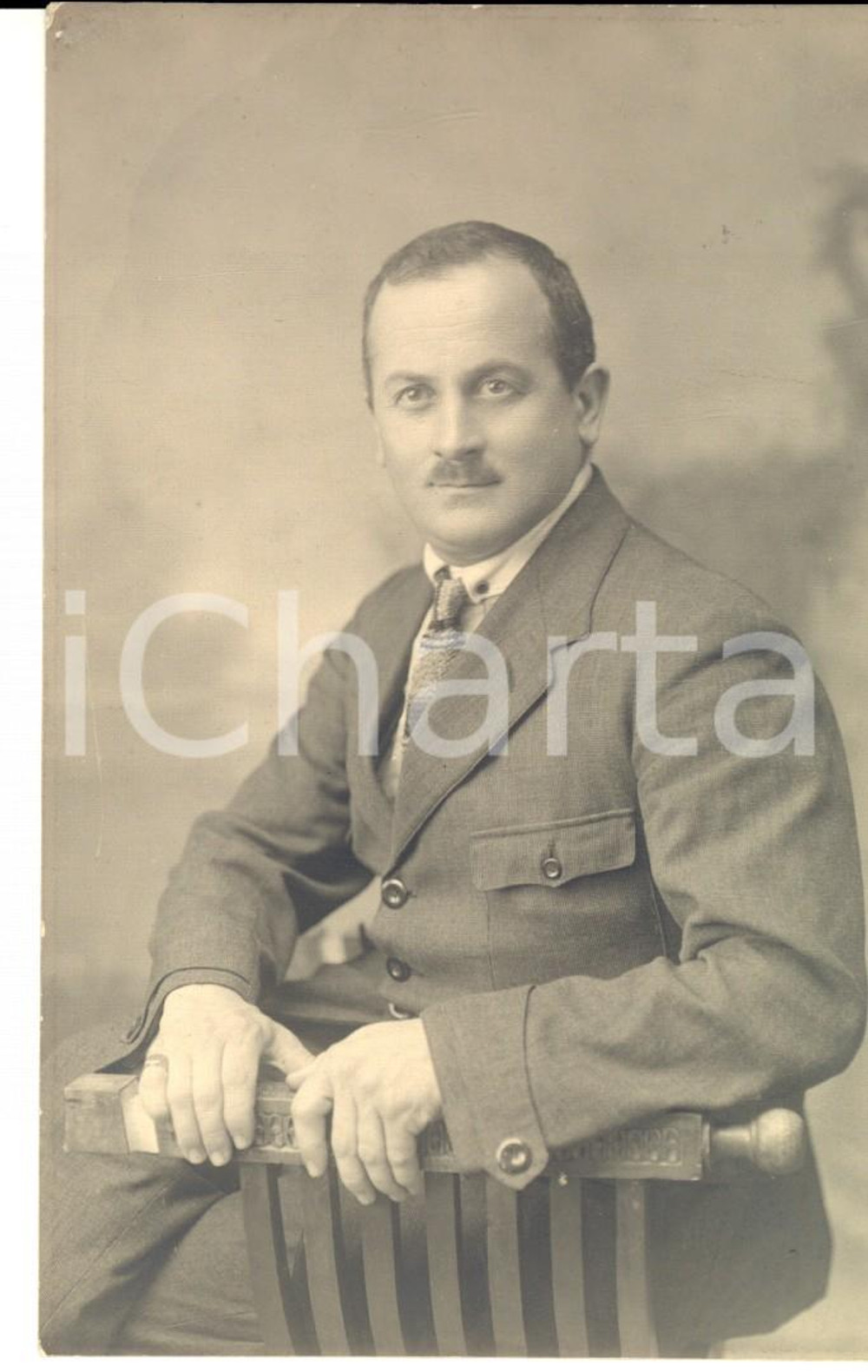 Fotografia d epoca originale 1920 ca GENOVA Ritratto maschile Foto cartolina P. VALENTE via PRE 1