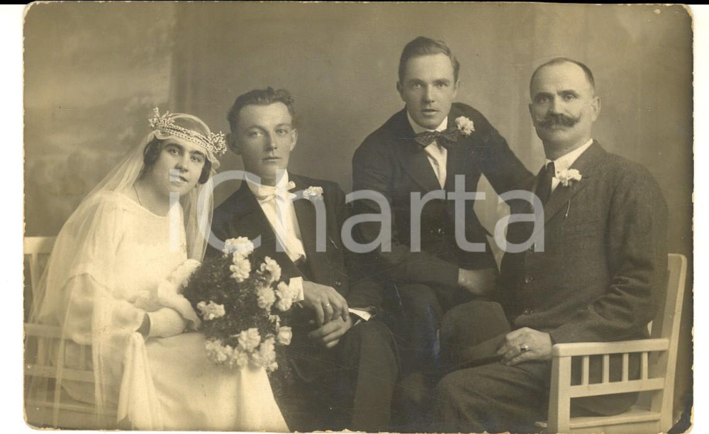 Fotografia d epoca originale 1923 FIUME CROAZIA Sposi e famiglia nel giorno del matrimonio Foto CARPOSIO 1