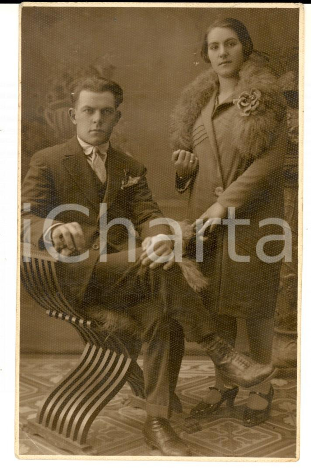 Fotografia d epoca originale 1930 ca TORINO Ritratto di due giovani sposi Foto cartolina Francesco GAUDINO 1