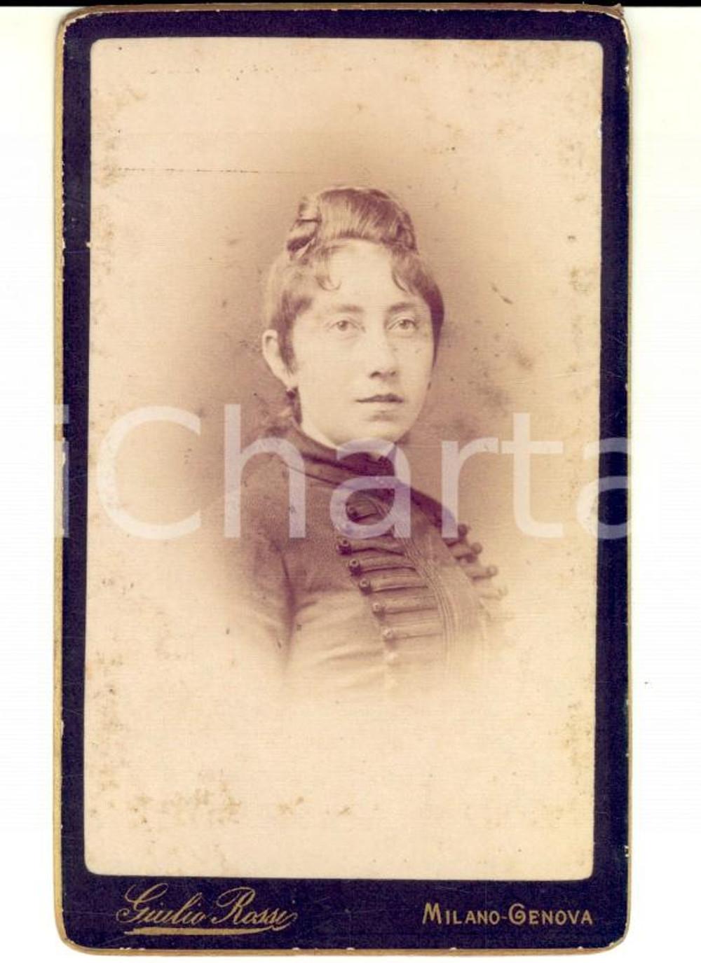 Fotografia d epoca originale 1880 ca GENOVA Ritratto di donna in abito a bottoni Foto GIULIO ROSSI 1