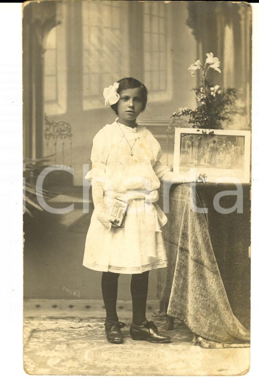 Fotografia d epoca originale 1930 ca FIUME ISTRIA Bambina alla Prima Comunione Foto cartolina CARPOSIO 1