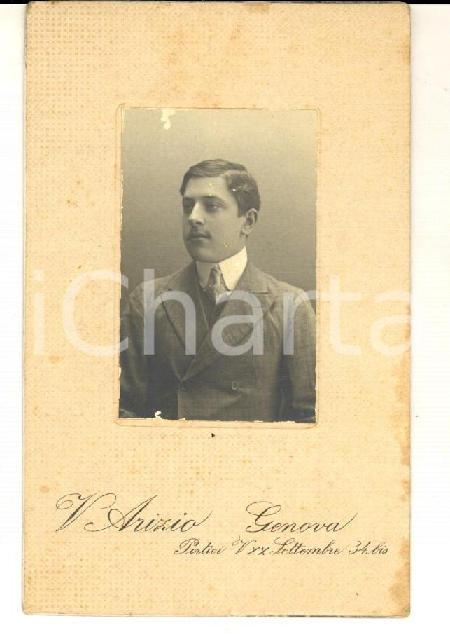 Fotografia d epoca originale 1910 ca GENOVA Ritratto di giovane uomo Fotografia V. ARIZIO CDV 1