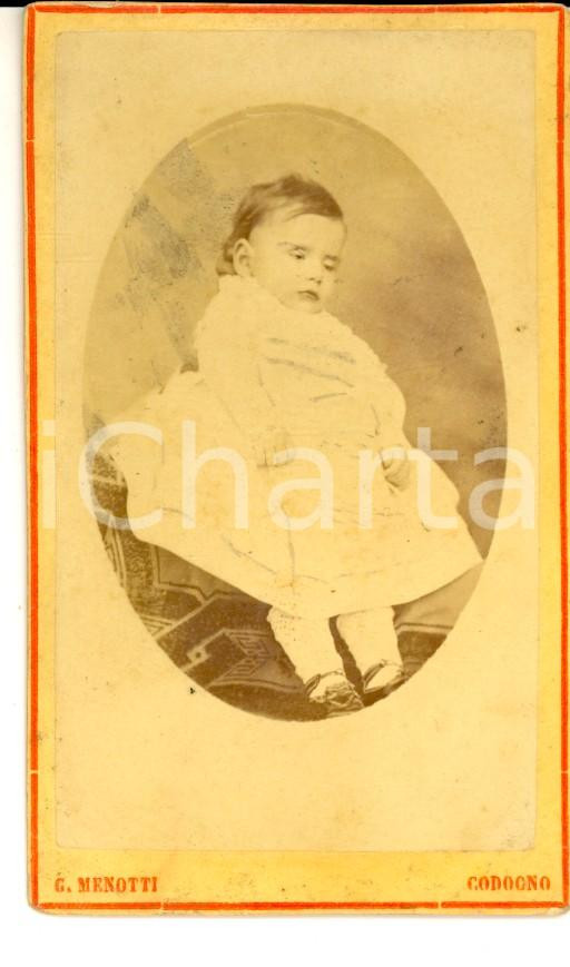 Fotografia d epoca originale 1880 ca CODOGNO LO Ritratto POST MORTEM Bambina in abito bianco Foto MENOTTI 1