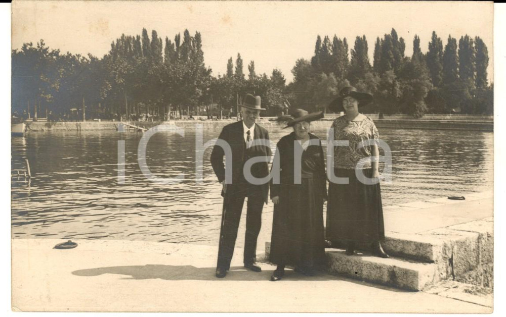 Fotografia d epoca originale 1924 FRANCE Ritratto di tre anziani fratelli Foto cartolina VINTAGE FP NV 1