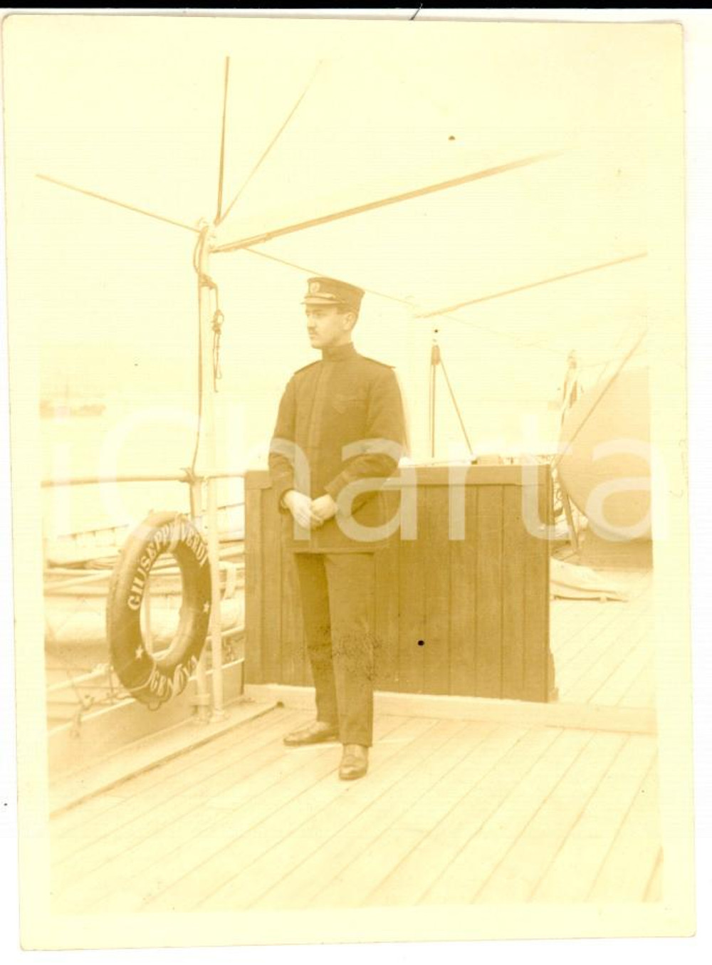 Fotografia d epoca originale 1920 ca GENOVA Militare sul ponte della nave GIUSEPPE VERDI Foto 8x11 cm 1