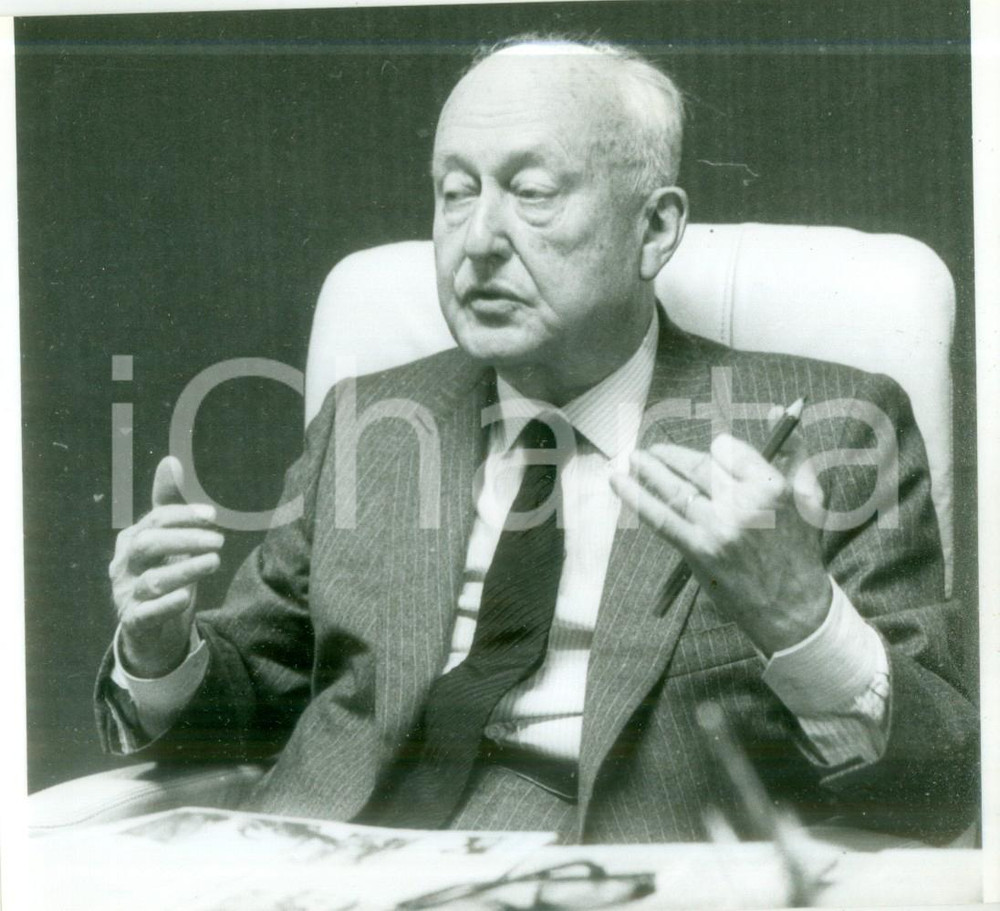 Fotografia d epoca originale 1990 ca STRASBOURG Politico Pierre PFLIMLIN discute a una riunione Fotografia 1