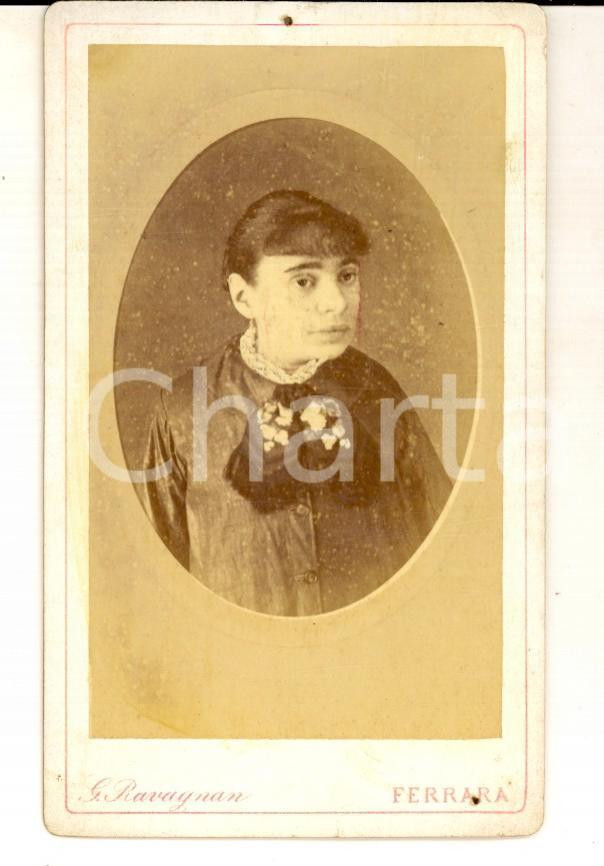 Fotografia d epoca originale 1880 ca FERRARA Ritratto di donna con foulard a fiori  Foto G. RAVAGNAN CDV 1