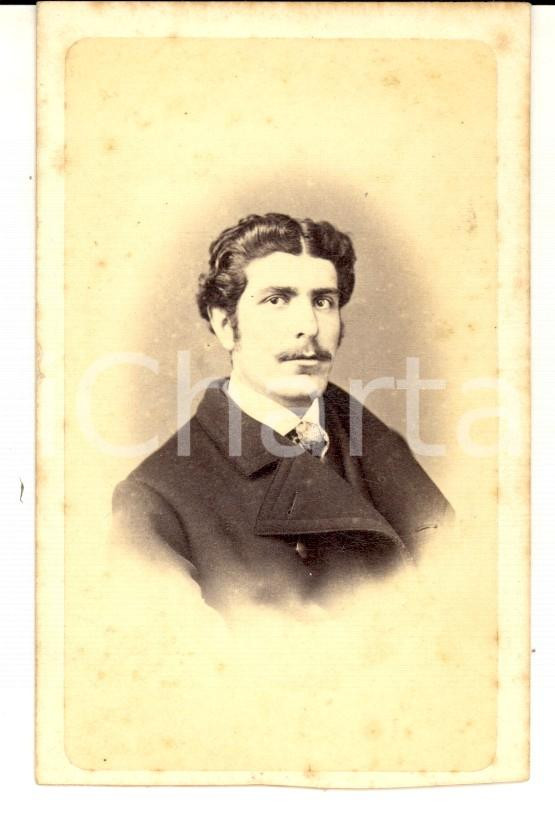 Fotografia d epoca originale 1870 ca GENOVA Ritratto maschile con soprabito Foto GIULIO ROSSI CDV 1