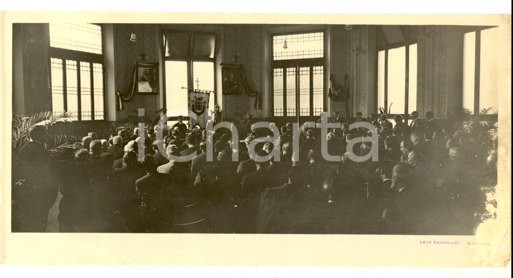 Fotografia d epoca originale 1940 ca MANTOVA Un affollata cerimonia di premiazione Foto CALZOLARI 24x13 1