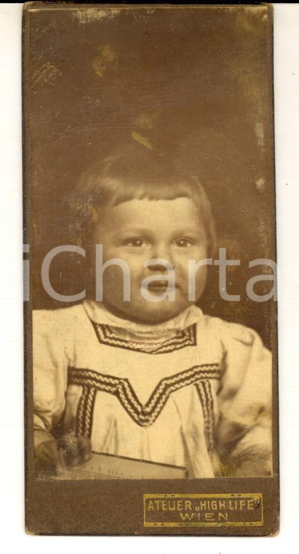 Fotografia d epoca originale 1910 ca WIEN Ritratto di bambina sorridente Foto Atelier HIGHLIFE 5x11 cm 1