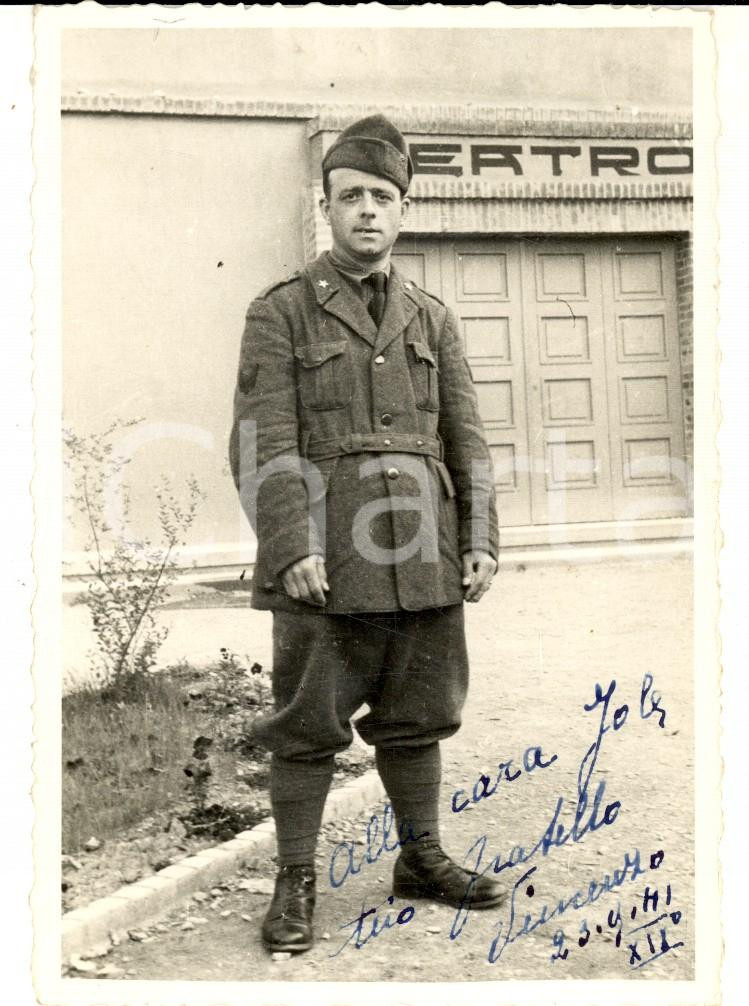 Fotografia d epoca originale 1941 BERGAMO Militare posa al teatro dell oratorio Foto VINTAGE 12x9 cm 1