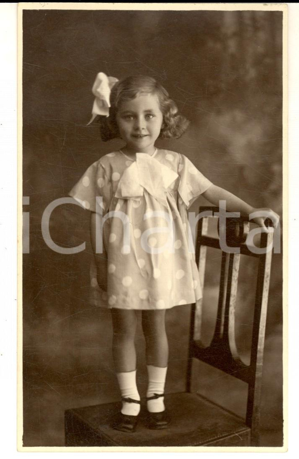 Fotografia d epoca originale 1930 ca MILANO Bambina con abito a pois Foto cartolina GASLINI FP 1