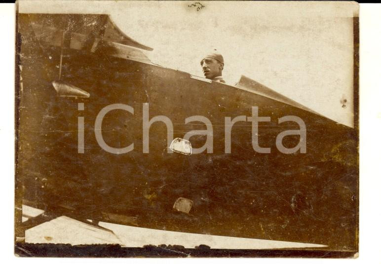 Fotografia d epoca originale 1915 ca AVIAZIONE Giovane pilota impaurito alla partenza Foto VINTAGE 9x6 cm 1