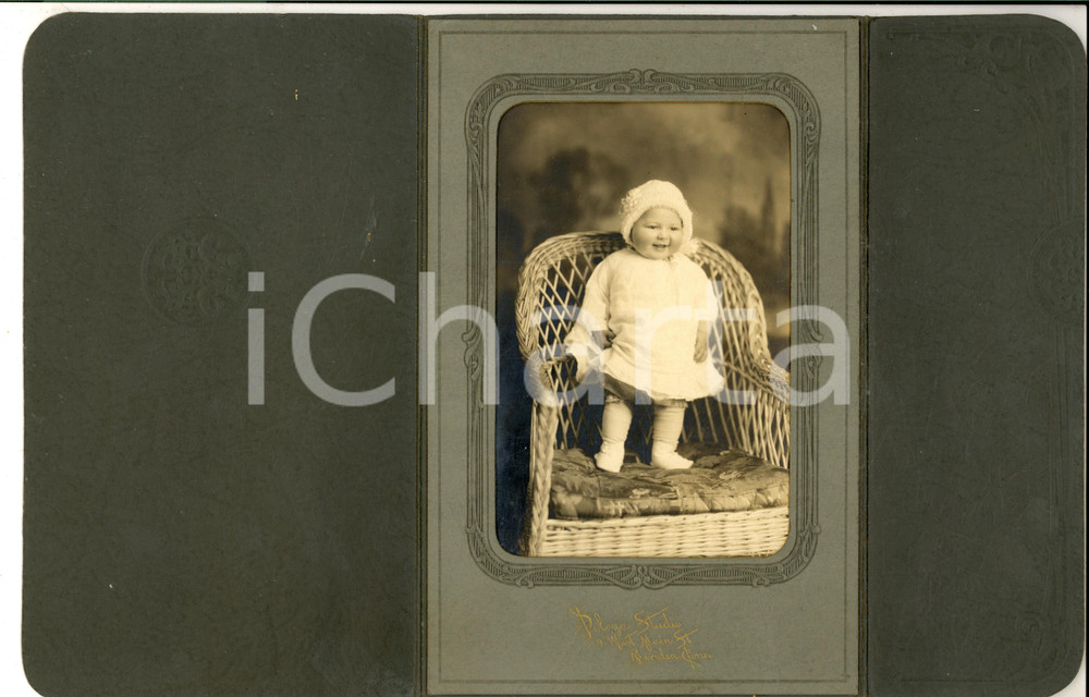 Fotografia d epoca originale 1910 ca MERIDEN CONNECTICUT Portrait of a little girl Photo DOLEGA 13x20 1