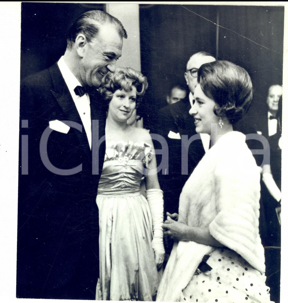 Fotografia d epoca originale 1955 ca LONDON Giovane principessa MARGARET a un gala Fotografia 15x17 cm 1