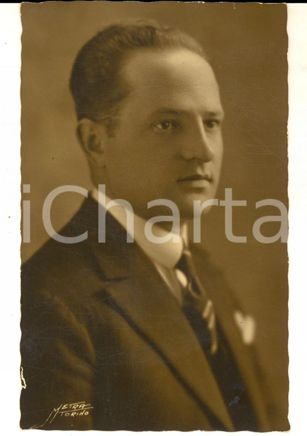 Fotografia d epoca originale 1940 ca TORINO Ritratto di un giovane uomo Foto cartolina cav. Dario METRA 1