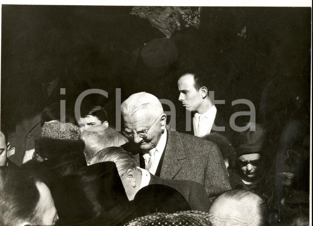 Fotografia d epoca originale 1960 ca Famiglia reale di BULGARIA  invitati a una cerimonia Foto 27x19 cm 1