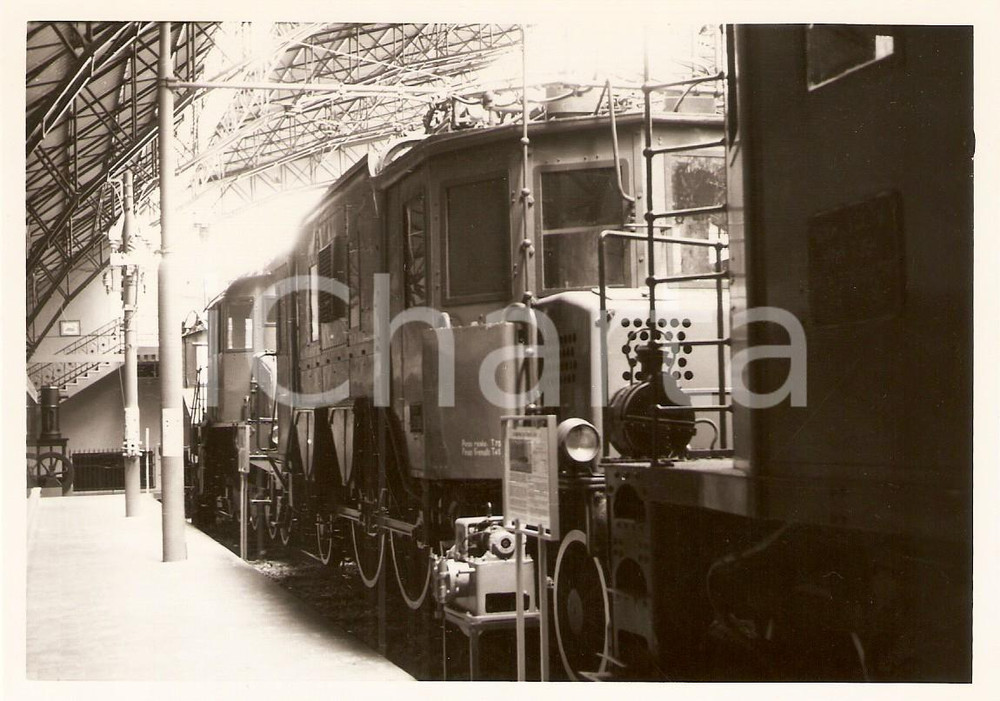 Fotografia d epoca originale 1970 ca MILANO  MUSEO DELLA SCIENZA Treni e locomotive Fotografia 14x10 cm 1