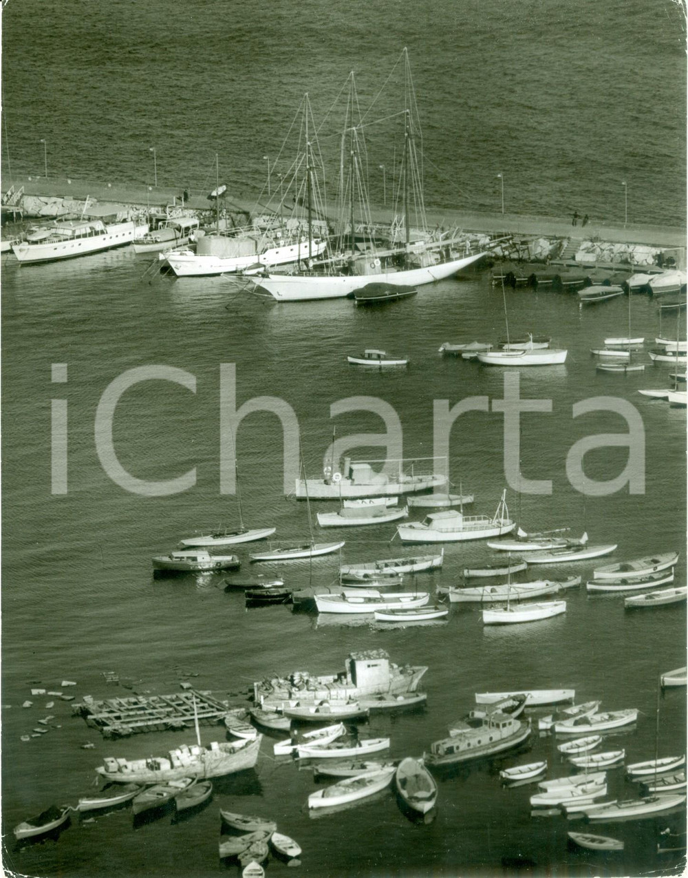 Fotografia d epoca originale 1950 ca NAPOLI Imbarcazioni al porto di MERGELLINA Vera fotografia 1